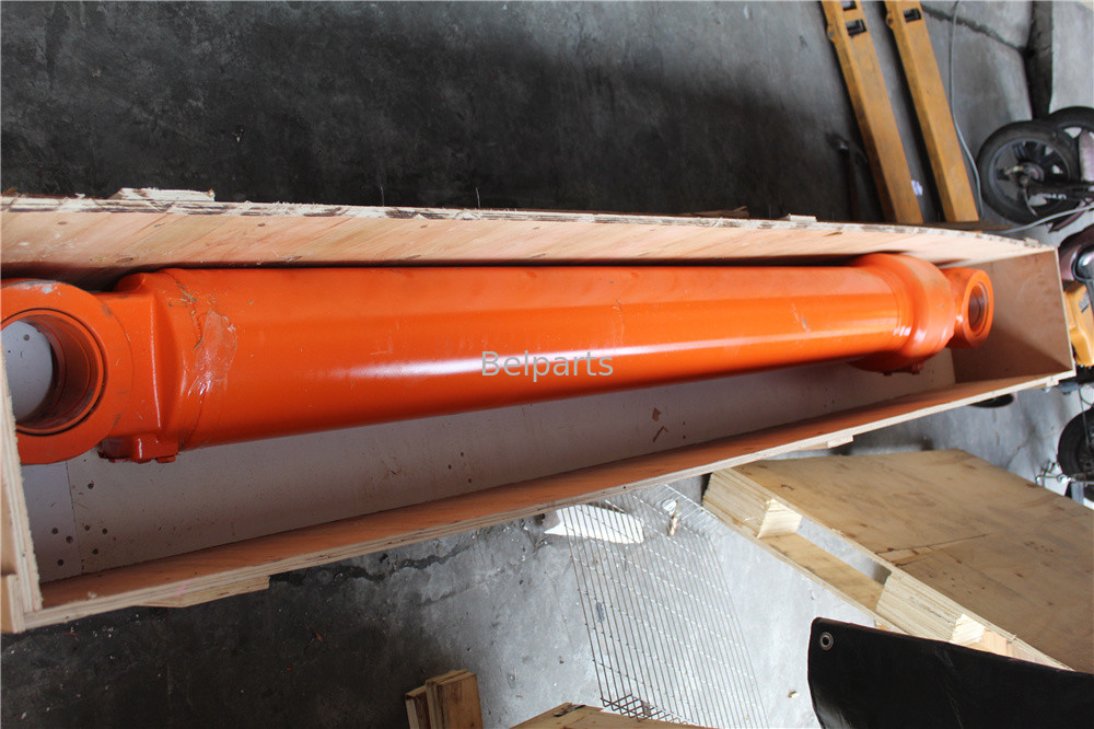 Excavator Silinder Hidraulik Assy ZX470 Boom Silinder Arm Silinder Ember Silinder Assy 4698938C YA00004895