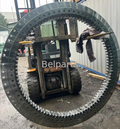 349E Slewing Bearing untuk suku cadang excavator 333-3044 3333044 Slew Ring Swing Circle