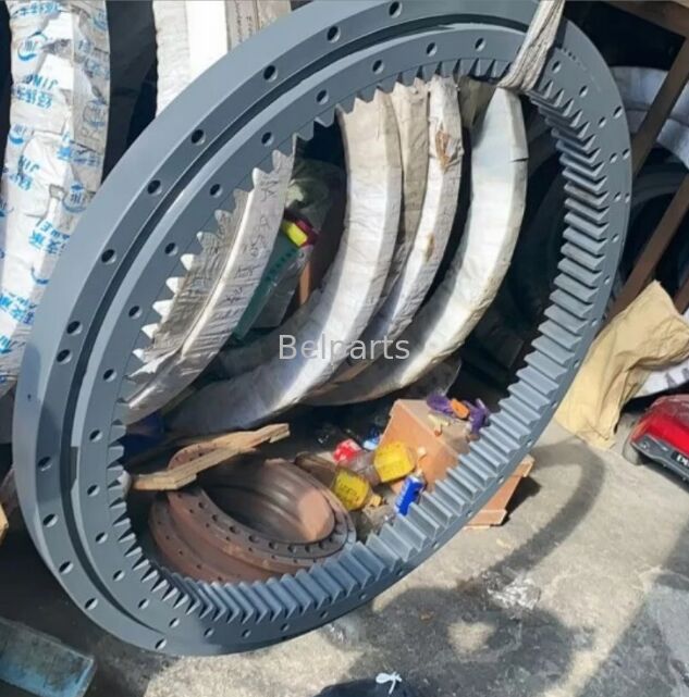 E135 Bantalan Slewing untuk Suku Cadang Excavator New Holland Y40F00006F3 Cincin putar swing