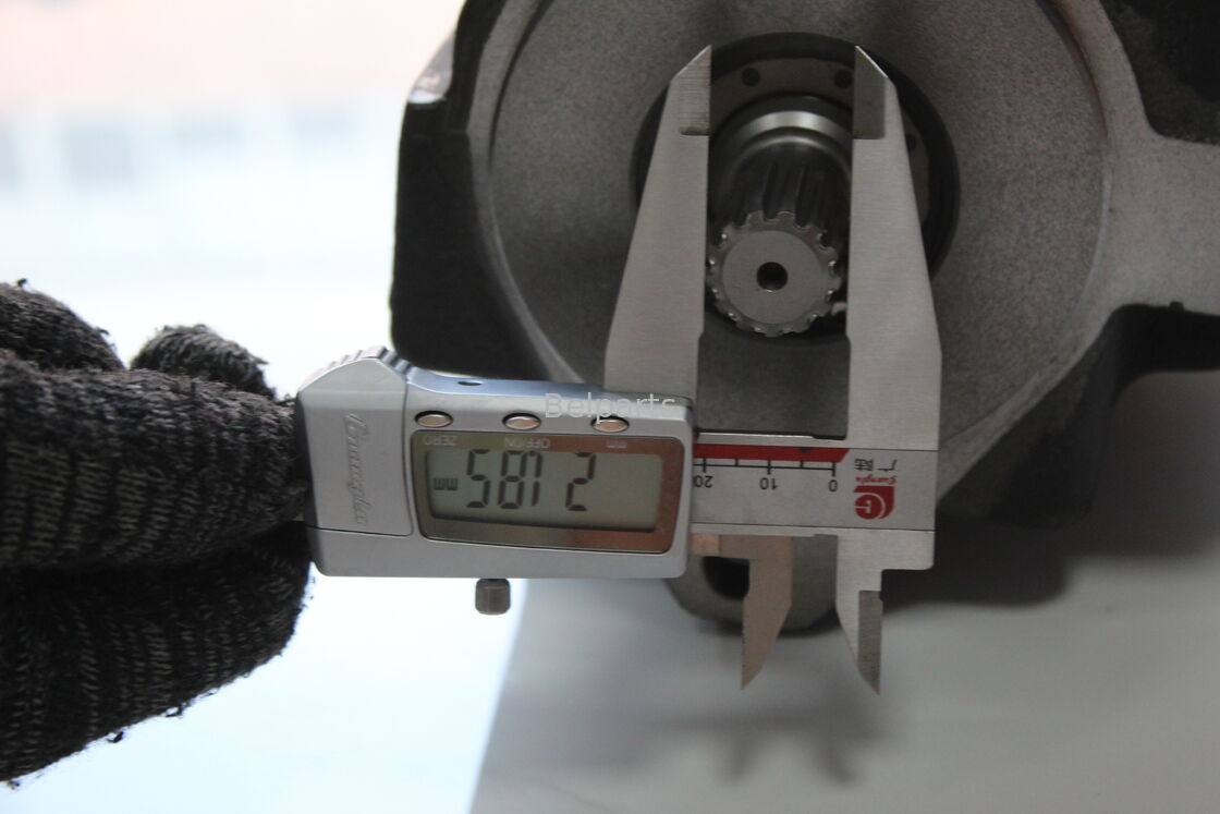 Pompa Hidrolik ZX27U-2 ZX27U-3 ZX29U-3 ZX30UR-2 ZX30UR-3 Untuk Excavator Mini Hitachi Suku Cadang 4642385 4642386 PVD-1B-32P-11G5 Pompa Utama Piston Nachi