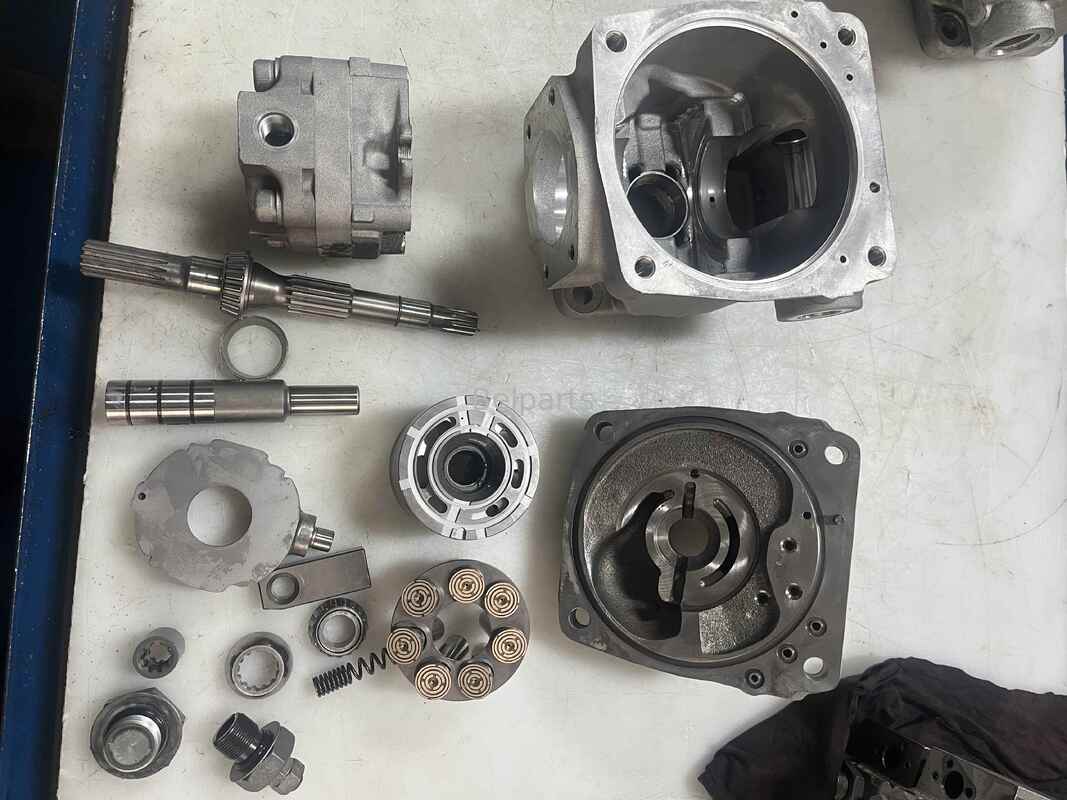 Pompa Hidraulik Untuk PC25R-8 PC27R-8 KOMATSU Bagian Mini Excavator 708-1S-00130 708-1S-01111 3F2055050 890001699 Piston Pump Attachment