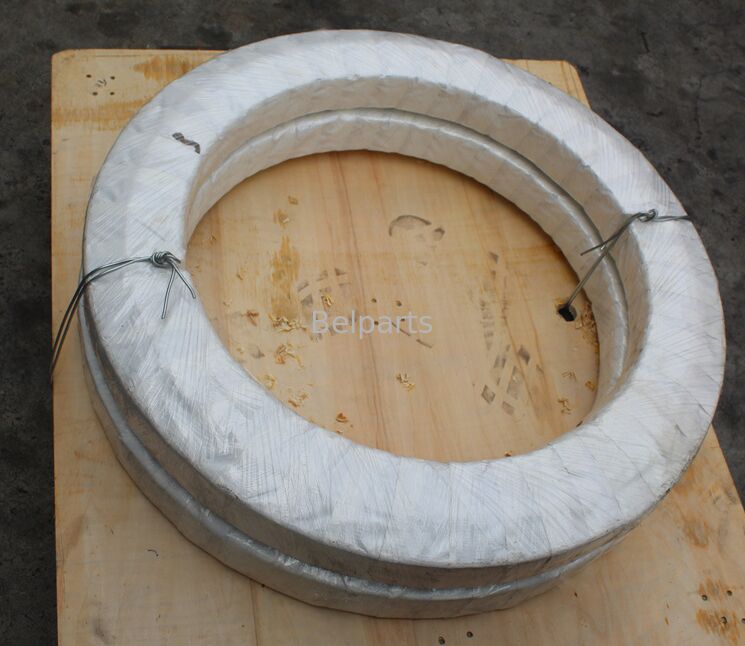 R110-7 Slewing Bearing untuk Hyundai Excavator Spare Parts 81N3-01020 Swing Circle Slew Ring OEM