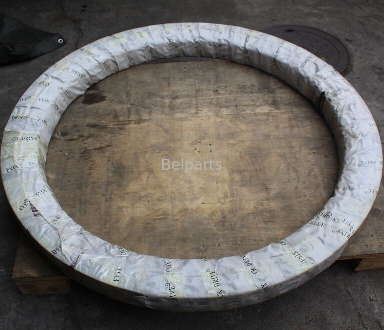 PC130-7 Slewing Bearing untuk Komatsu Excavator Spare Parts 203-25-62100 Swing Circle Slew Ring Pasar Belakang