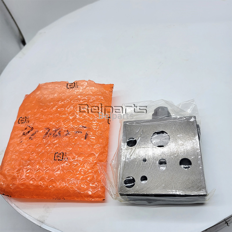 Suku Cadang Mesin Konstruksi PC200-7 20Y-60-31212 20Y-60-31211 Excavator Solenoid Valve