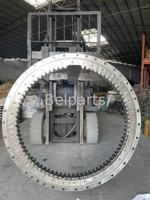 Excavator Swing Slewing Bearings DX140W Slewing Ring Bearing Untuk Bagian Doosan